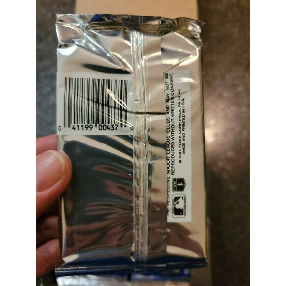 VTG Retro Fleer Ultra Baseball MLB 1991 Cards New Sealed Pack - Picture 2 of 4